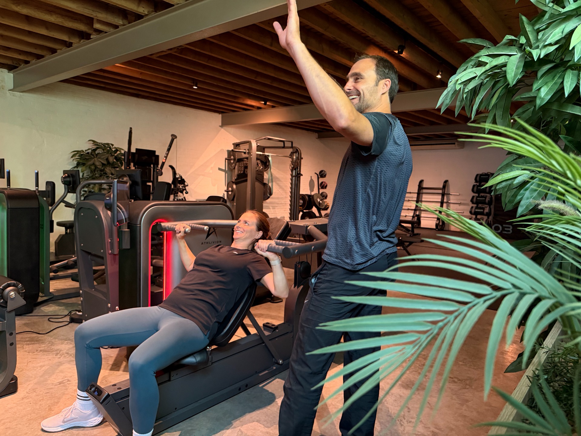 Community van Resolve Fitness die samen traint in Zoersel